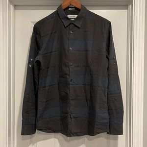 Men’s Medium Calvin Klein slim fit long sleeve button down